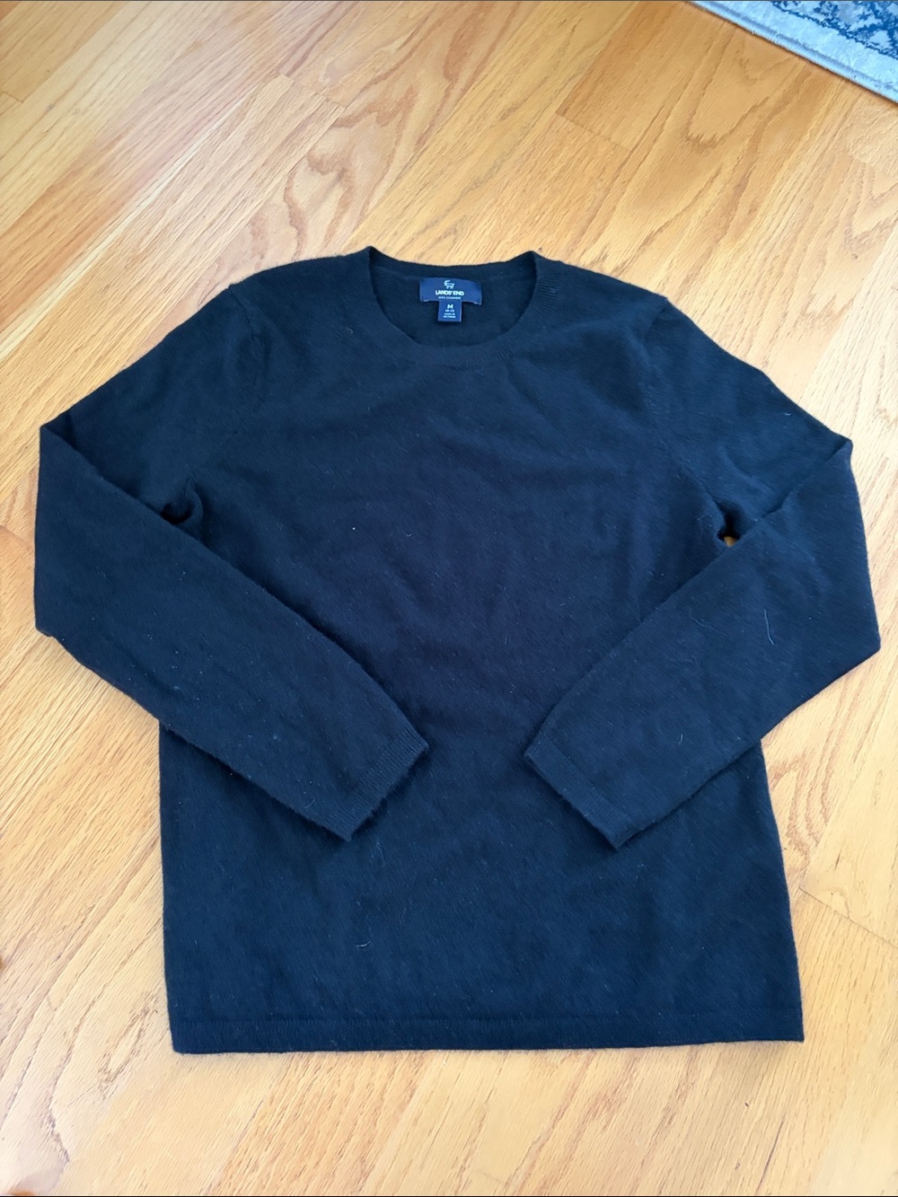 Land’s End 100% cashmere black crewneck sweater size medium 10-12 quiet luxury